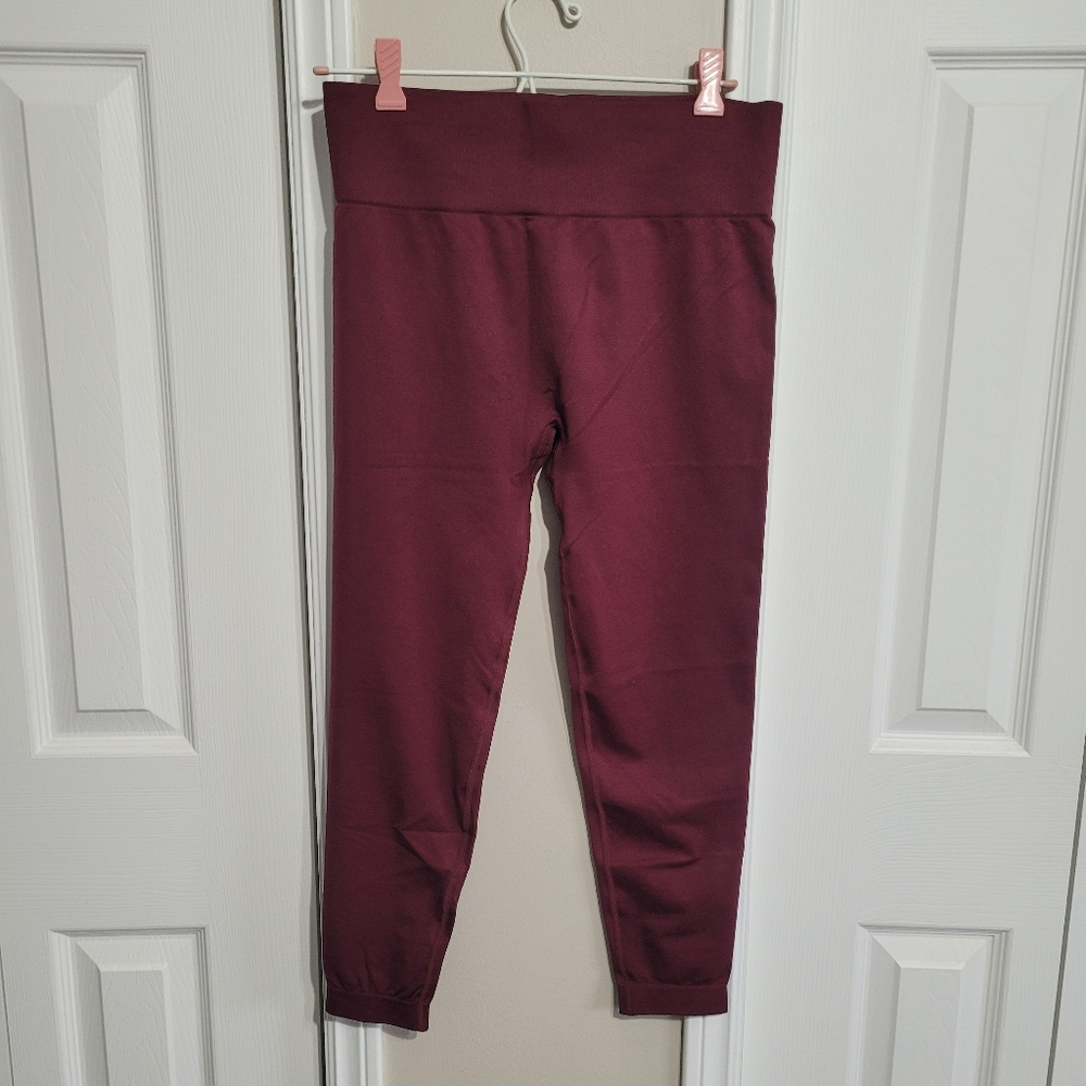KNIX Good to Go Seamless Leggings Dark Cherry Size Large NWT